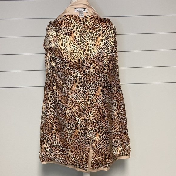 Robertson Los Angeles Trench Coat - Picture 10 of 16